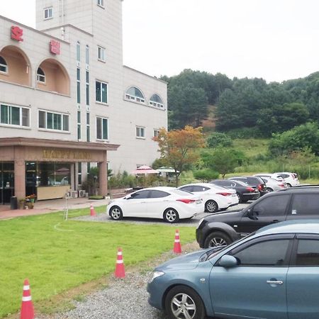 Hongcheon Resortel Zewnętrze zdjęcie