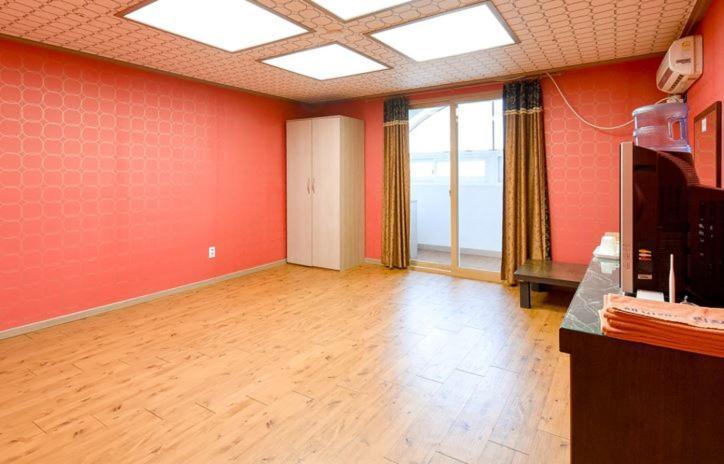 Hongcheon Resortel Zewnętrze zdjęcie