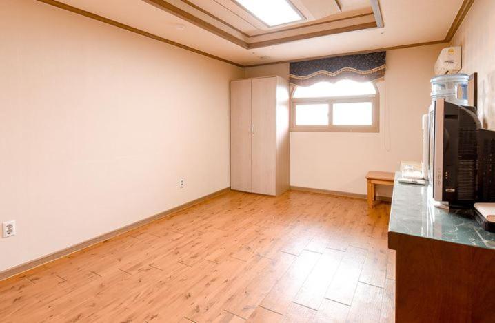 Hongcheon Resortel Zewnętrze zdjęcie