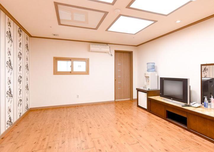 Hongcheon Resortel Zewnętrze zdjęcie